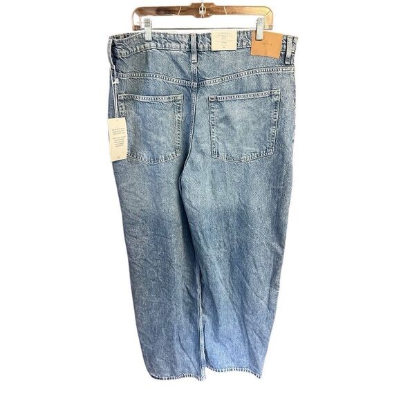 H&M Womans Baggy distressed Jeans Sz 16 NWT - Picture 2 of 7